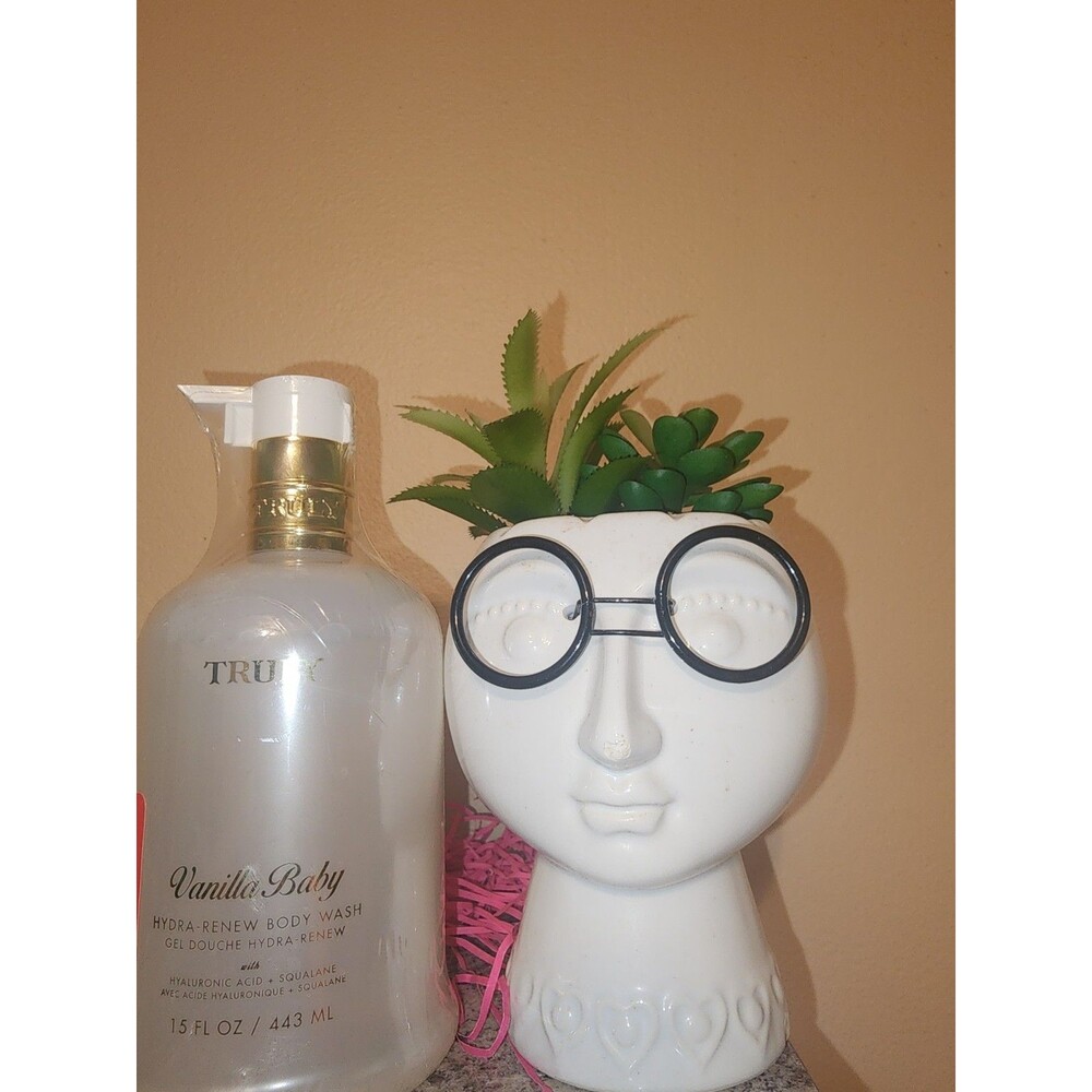 Truly Vanilla Baby Hydra Renew Body Wash. Big 15 Oz. Sealed New!